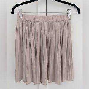 Club Monaco pleated skirt size XS
